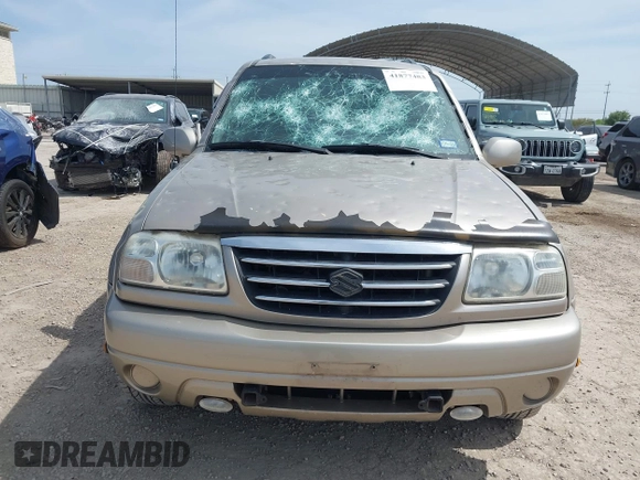 2002 Suzuki XL-7 Standard with VIN JS3TX92V424119690, listed as a IAAI auction lot 41877483 with 113,590 mi miles. Bid and sale history available at carsss.com. Image 12.