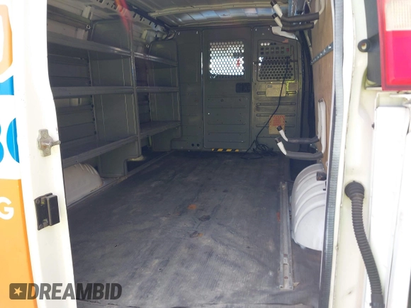 2011 Chevrolet Express Cargo z VIN 1GCZGTCGXB1160462, wystawiony jako IAAI lot #42841327 z przebiegiem 254 685 mil mil oraz . Historia ofert i sprzedaży dostępna na DreamBid. Obrazek 8.