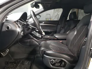 2017 Audi S8 z VIN WUAJ5AFD3HN900060, wystawiony jako Copart lot #42302065 z przebiegiem 79 782 mil mil oraz Szkoda całkowita • Salvage title. Historia ofert i sprzedaży dostępna na DreamBid. Obrazek 7.