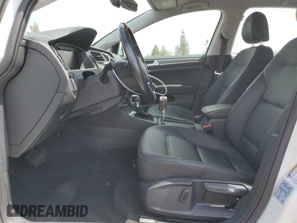 2019 Volkswagen Golf SEL Premium z VIN WVWPR7AU6KW913862, wystawiony jako Copart lot #54744685 z przebiegiem 21 610 mil mil oraz Szkoda całkowita • Salvage title. Historia ofert i sprzedaży dostępna na DreamBid. Obrazek 7.