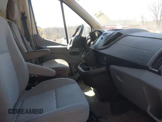 2016 Ford Transit Cargo z VIN 1FTYR2CG4GKA82911, wystawiony jako IAAI lot #41909433 z przebiegiem Nie podano mil oraz . Historia ofert i sprzedaży dostępna na DreamBid. Obrazek 5.