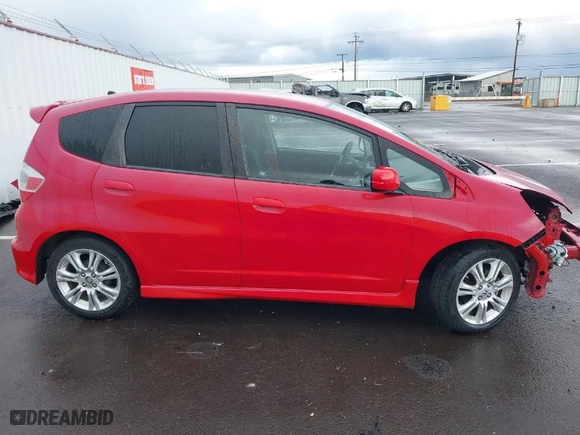 2009 Honda Fit Sport w/Navi with VIN JHMGE88619S009748, listed as a IAAI auction lot 41920104 with 129,532 mi miles. Bid and sale history available at carsss.com. Image 14.