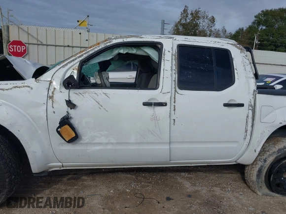2017 Nissan Frontier SV with VIN 1N6DD0EV2HN765247, listed as a IAAI auction lot 41017764 with 141,942 mi miles and . Bid and sale history available at DreamBid. Image 15.