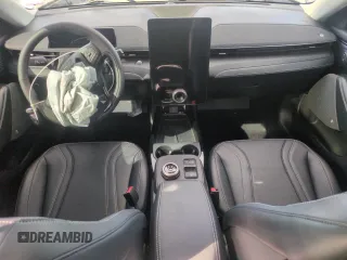 2022 Ford Mustang Mach-E Premium с VIN 3FMTK3SU9NMA43695, выставлен на аукционе Copart как лот 56775775 с пробегом 14 777 миль миль и Списание • Salvage title. История ставок и продаж доступна на DreamBid. Изображение 8.