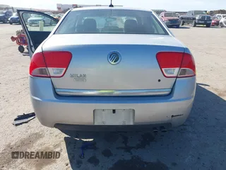 2010 Mercury Milan Premier with VIN 3MEHM0JA7AR653682, listed as a IAAI auction lot 41793387 with 190,269 mi miles. Bid and sale history available at carsss.com. Image 16.