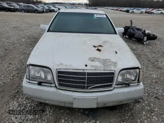 1992 Mercedes-Benz 560 with VIN WDBGA57E7NA068936, listed as a Copart auction lot 85746754 with 132,264 mi miles and Clean Title. Bid and sale history available at DreamBid. Image 5.