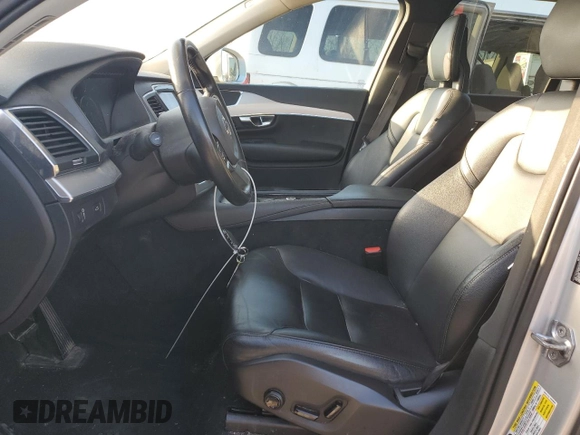 2016 Volvo XC90 Momentum with VIN YV4102XK7G1081944, listed as a Copart auction lot 84770344 with 183,548 mi miles and Clean Title. Bid and sale history available at carsss.com. Image 7.