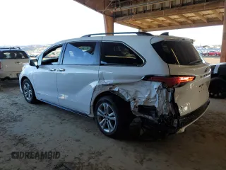 2021 Toyota Sienna XSE with VIN 5TDDSKFC1MS014467, listed as a Copart auction lot 88080825 with 49,199 mi miles and Salvage Title. Bid and sale history available at carsss.com. Image 2.