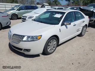2011 Lincoln MKZ with VIN 3LNHL2GC2BR752903, listed as a IAAI auction lot 41758756 with 100,686 mi miles. Bid and sale history available at carsss.com. Image 18.