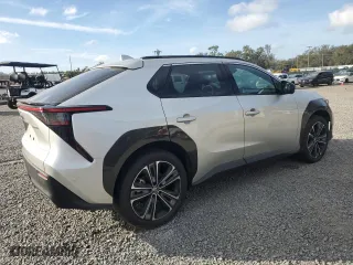 2024 Toyota bZ4X XLE with VIN JTMAAAAA8RA042907, listed as a Copart auction lot 76279744 with 3,778 mi miles and Salvage Title. Bid and sale history available at carsss.com. Image 3.