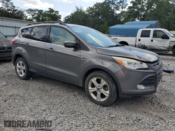 2013 Ford Escape SE z VIN 1FMCU9GX3DUB89486, wystawiony jako Copart lot #62277105 z przebiegiem 108 360 mil mil oraz Czysty tytuł • Clean title. Historia ofert i sprzedaży dostępna na DreamBid. Obrazek 4.