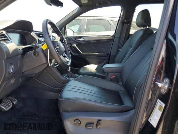 2024 Volkswagen Tiguan SE R-Line Black с VIN 3VV8B7AX6RM170005, выставлен на аукционе Copart как лот 55438145 с пробегом 14 149 миль миль и Списание • Salvage title. История ставок и продаж доступна на DreamBid. Изображение 7.
