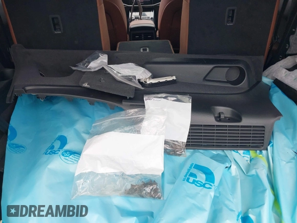 2021 Audi Q7 Premium Plus with VIN WA1LXAF75MD021454, listed as a IAAI auction lot 42444321 with 39,103 mi miles and . Bid and sale history available at DreamBid. Image 12.