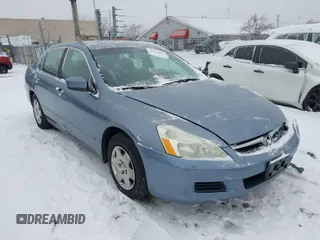 2007 Honda Accord LX z VIN 1HGCM56457A088090, wystawiony jako IAAI lot #41322060 z przebiegiem 176 461 mil mil oraz . Historia ofert i sprzedaży dostępna na DreamBid. Obrazek 1.