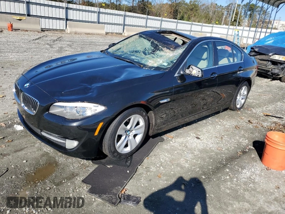 2013 BMW 5 Series 528i with VIN WBAXG5C58DDY31398, listed as a Copart auction lot 80565914 with 133,795 mi miles and Non Repairable. Bid and sale history available at carsss.com. Image 1.