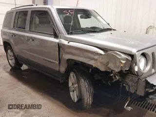 2016 Jeep Patriot Latitude with VIN 1C4NJRFB0GD581213, listed as a IAAI auction lot 42407888 with 104,202 mi miles and . Bid and sale history available at DreamBid. Image 6.