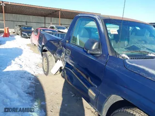 2002 Chevrolet Silverado 1500 with VIN 1GCEC14W72Z101617, listed as a IAAI auction lot 41618287 with 62,958 mi miles. Bid and sale history available at carsss.com. Image 6.