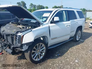 2019 Cadillac Escalade Luxury with VIN 1GYS4BKJ1KR400821, listed as a IAAI auction lot 39626366 with 75,775 mi miles. Bid and sale history available at carsss.com. Image 18.