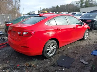 2019 Chevrolet Cruze LT with VIN 1G1BE5SM3K7125276, listed as a IAAI auction lot 41804634 with 133,838 mi miles. Bid and sale history available at carsss.com. Image 4.