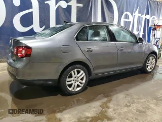 2010 Volkswagen Jetta TDI z VIN 3VWAL7AJ1AM128254, wystawiony jako Copart lot #48739525 z przebiegiem 164 823 mil mil oraz Czysty tytuł • Clean title. Historia ofert i sprzedaży dostępna na DreamBid. Obrazek 3.