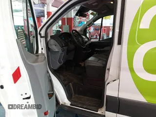 2016 Ford Transit Cargo z VIN 1FTYE1YM8GKB19172, wystawiony jako IAAI lot #42788511 z przebiegiem 143 978 mil mil oraz . Historia ofert i sprzedaży dostępna na DreamBid. Obrazek 6.