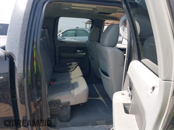 2004 Ford F-150 XLT z VIN 1FTRW12W74KD52239, wystawiony jako IAAI lot #42467229 z przebiegiem 318 471 mil mil oraz . Historia ofert i sprzedaży dostępna na DreamBid. Obrazek 8.
