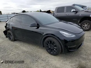 2021 Tesla Model Y Long Range with VIN 5YJYGDEE0MF183109, listed as a Copart auction lot 49760675 with 37,831 mi miles and Salvage Title. Bid and sale history available at DreamBid. Image 4.