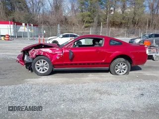 2009 Ford Mustang with VIN 1ZVHT80N695136392, listed as a IAAI auction lot 41509619 with 141,563 mi miles and . Bid and sale history available at carsss.com. Image 14.