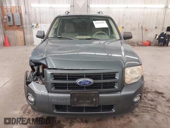 2011 Ford Escape Hybrid с VIN 1FMCU5K34BKC19603, выставлен на аукционе IAAI как лот 41895045 с пробегом 117 922 миль миль и . История ставок и продаж доступна на DreamBid. Изображение 13.