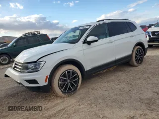 2021 Volkswagen Tiguan SE with VIN 3VV3B7AX9MM153671, listed as a Copart auction lot 83048724 with 45,086 mi miles and Salvage Title. Bid and sale history available at DreamBid. Image 1.