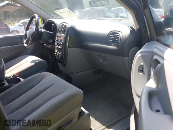 2005 Dodge Caravan SXT z VIN 2D4GP44LX5R581304, wystawiony jako IAAI lot #42709024 z przebiegiem 79 073 mil mil oraz . Historia ofert i sprzedaży dostępna na DreamBid. Obrazek 5.