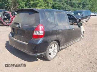 2007 Honda Fit Sport with VIN JHMGD37697S007377, listed as a IAAI auction lot 39046655 with Not provided miles and . Bid and sale history available at DreamBid. Image 4.
