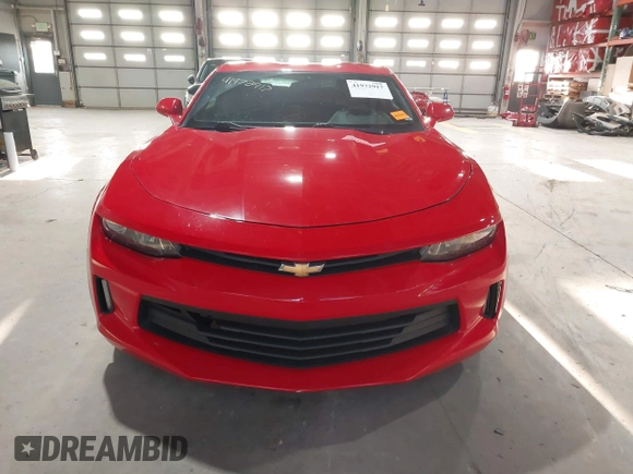 2018 Chevrolet Camaro 1LT z VIN 1G1FB1RS1J0110368, wystawiony jako IAAI lot #41972917 z przebiegiem 104 105 mil mil oraz . Historia ofert i sprzedaży dostępna na DreamBid. Obrazek 12.