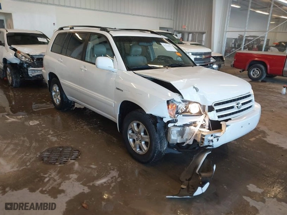 2003 Toyota Highlander with VIN JTEHF21A430153629, listed as a IAAI auction lot 41334411 with 236,557 mi miles. Bid and sale history available at carsss.com. Image 1.