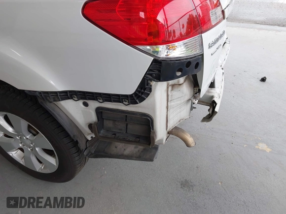 2010 Subaru Outback Limited Power Moon with VIN 4S4BRCKC6A3362370, listed as a IAAI auction lot 42602303 with 187,761 mi miles and . Bid and sale history available at DreamBid. Image 6.