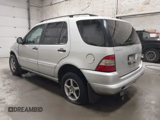 2000 Mercedes-Benz M 320/430/500 with VIN 4JGAB54E4YA199556, listed as a IAAI auction lot 42111380 with 155,061 mi miles and . Bid and sale history available at carsss.com. Image 3.