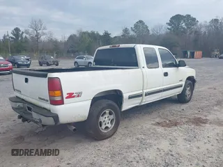 2000 Chevrolet Silverado 1500 LS with VIN 1GCEK19T4YE279664, listed as a IAAI auction lot 41537865 with 322,320 mi miles. Bid and sale history available at carsss.com. Image 4.