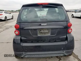 2015 Smart fortwo Passion z VIN WMEEJ3BA8FK789118, wystawiony jako Copart lot #53820815 z przebiegiem 152 487 mil mil oraz Tytuł czysty. Historia ofert i sprzedaży dostępna na DreamBid. Obrazek 6.