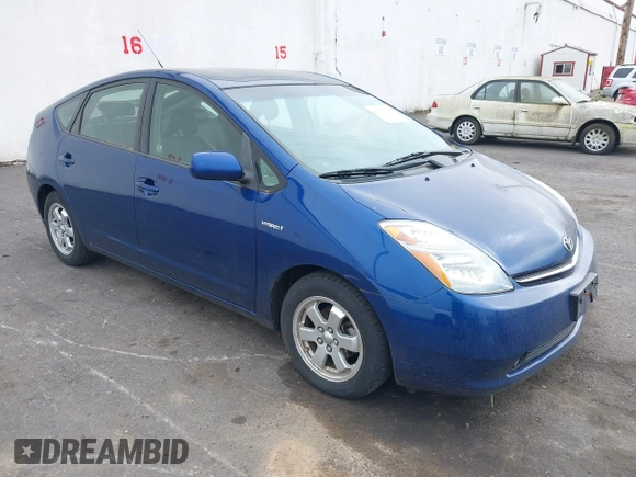 2008 Toyota Prius with VIN JTDKB20UX87776463, listed as a IAAI auction lot 42135235 with 179,768 mi miles. Bid and sale history available at carsss.com. Image 1.