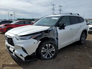 2020 Toyota Highlander XLE with VIN 5TDHZRBH8LS048346, listed as a Copart auction lot 46923375 with 20,168 mi miles and Salvage Title. Bid and sale history available at carsss.com. Image 1.
