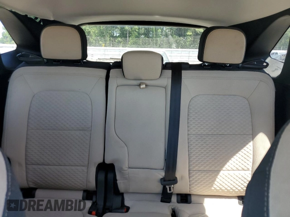 2022 Ford Escape SE with VIN 1FMCU0G64NUB65699, listed as a Copart auction lot 58134185 with 37,391 mi miles and Salvage title. Bid and sale history available at DreamBid. Image 10.