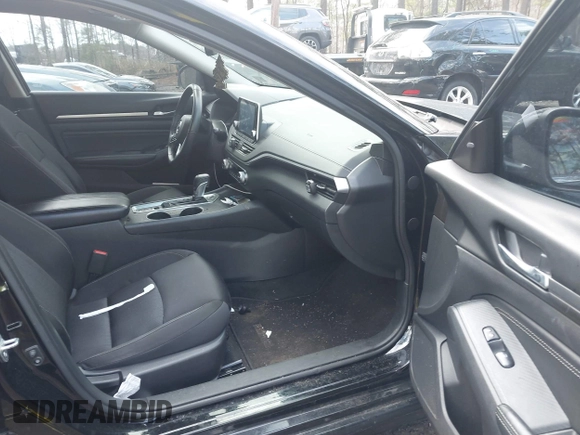2019 Nissan Altima 2.5 SV with VIN 1N4BL4DV2KC220096, listed as a IAAI auction lot 41802662 with 77,941 mi miles. Bid and sale history available at carsss.com. Image 5.