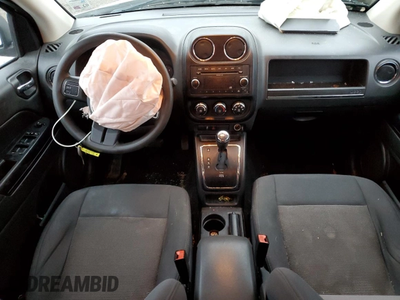 2011 Jeep Compass Latitude with VIN 1J4NT1FB7BD137695, listed as a Copart auction lot 88234495 with 187,059 mi miles and Salvage Title. Bid and sale history available at carsss.com. Image 8.
