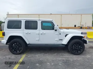 2022 Jeep Wrangler Unlimited Sahara с VIN 1C4HJXENXNW139005, выставлен на аукционе IAAI как лот 42645982 с пробегом 60 790 миль миль и . История ставок и продаж доступна на DreamBid. Изображение 13.