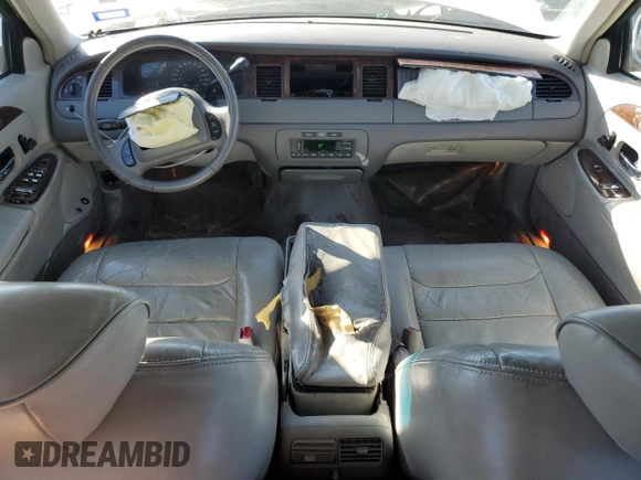 1999 Lincoln Town Car Executive z VIN 1LNHM81W8XY713650, wystawiony jako Copart lot #42335925 z przebiegiem 138 231 mil mil oraz Szkoda całkowita • Salvage title. Historia ofert i sprzedaży dostępna na DreamBid. Obrazek 8.