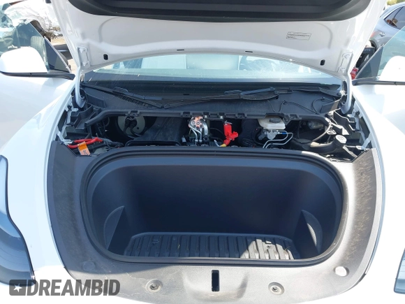 2024 Tesla Model Y with VIN 7SAYGDED8RF201955, listed as a IAAI auction lot 42700483 with 11,898 mi miles and . Bid and sale history available at DreamBid. Image 10.