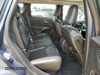 2019 Jeep Cherokee Latitude Plus z VIN 1C4PJLLB5KD383813, wystawiony jako Copart lot #59374655 z przebiegiem 45 506 mil mil oraz Szkoda całkowita • Salvage title. Historia ofert i sprzedaży dostępna na DreamBid. Obrazek 11.