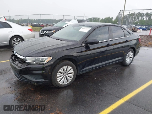 2020 Volkswagen Jetta S z VIN 3VWCB7BU0LM054526, wystawiony jako IAAI lot #42102027 z przebiegiem 75 780 mil mil oraz . Historia ofert i sprzedaży dostępna na DreamBid. Obrazek 2.