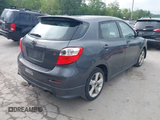 2010 Toyota Matrix S z VIN 2T1KE4EE3AC037850, wystawiony jako IAAI lot #42551754 z przebiegiem 206 353 mil mil oraz . Historia ofert i sprzedaży dostępna na DreamBid. Obrazek 4.