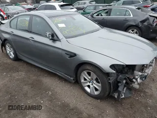 2012 BMW 5 Series 528i xDrive with VIN WBAXH5C52CDW07698, listed as a IAAI auction lot 41927724 with 999,999 mi miles. Bid and sale history available at carsss.com. Image 1.